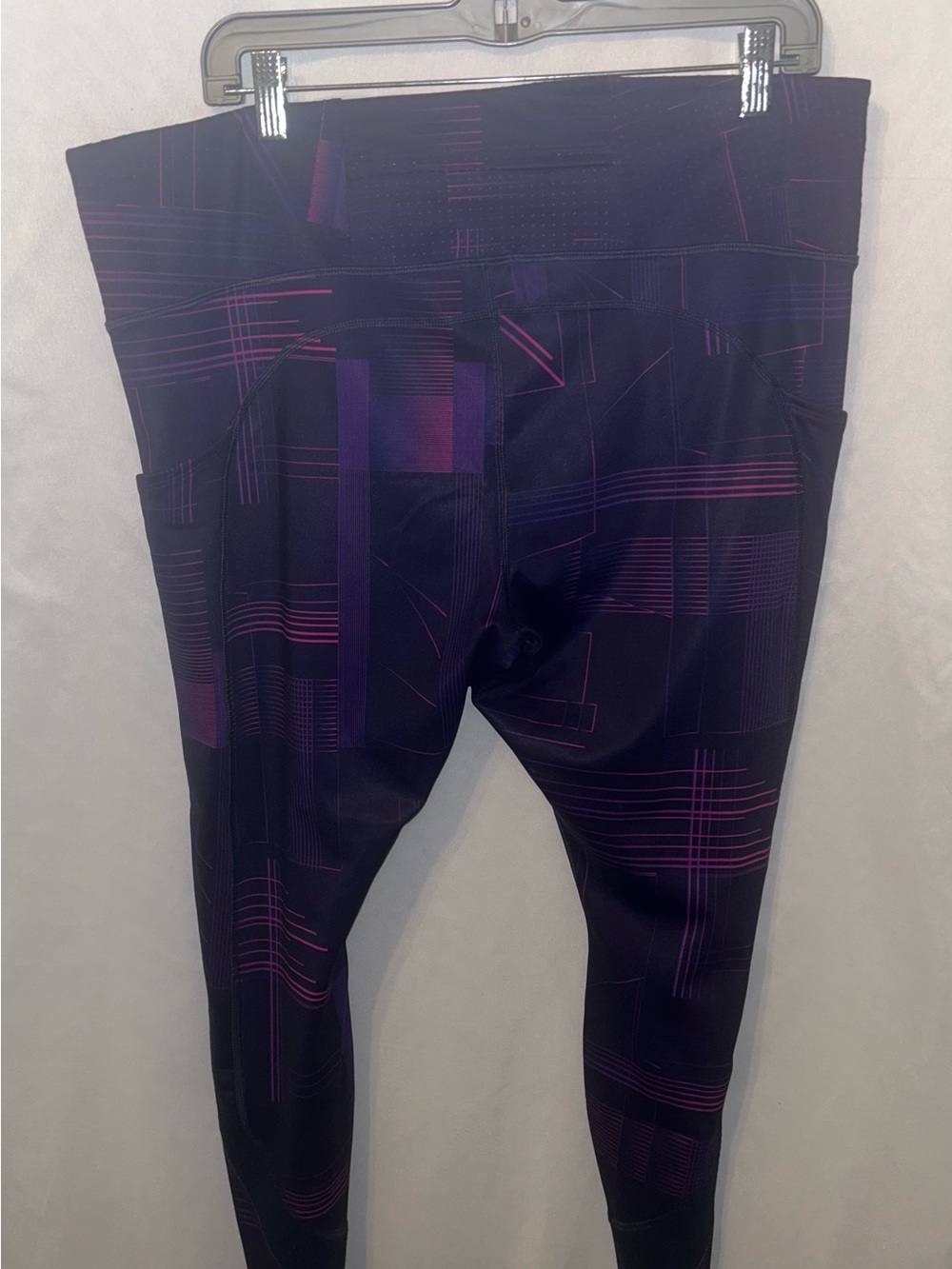 Brooks women’s black & Purple Athletic Pants
